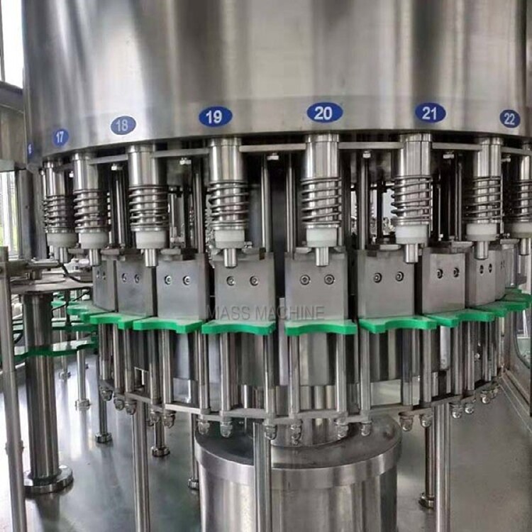10000BPH mineral pure <a href=https://www.massfilling.com/product/Pure-Water-Mineral-Water-Filling-Machine.html target='_blank'>water filling machine</a> (2).jpg